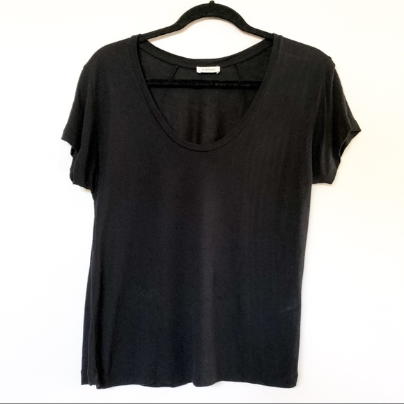 Totême Cashmere Black Tee - Picture 2 of 11
